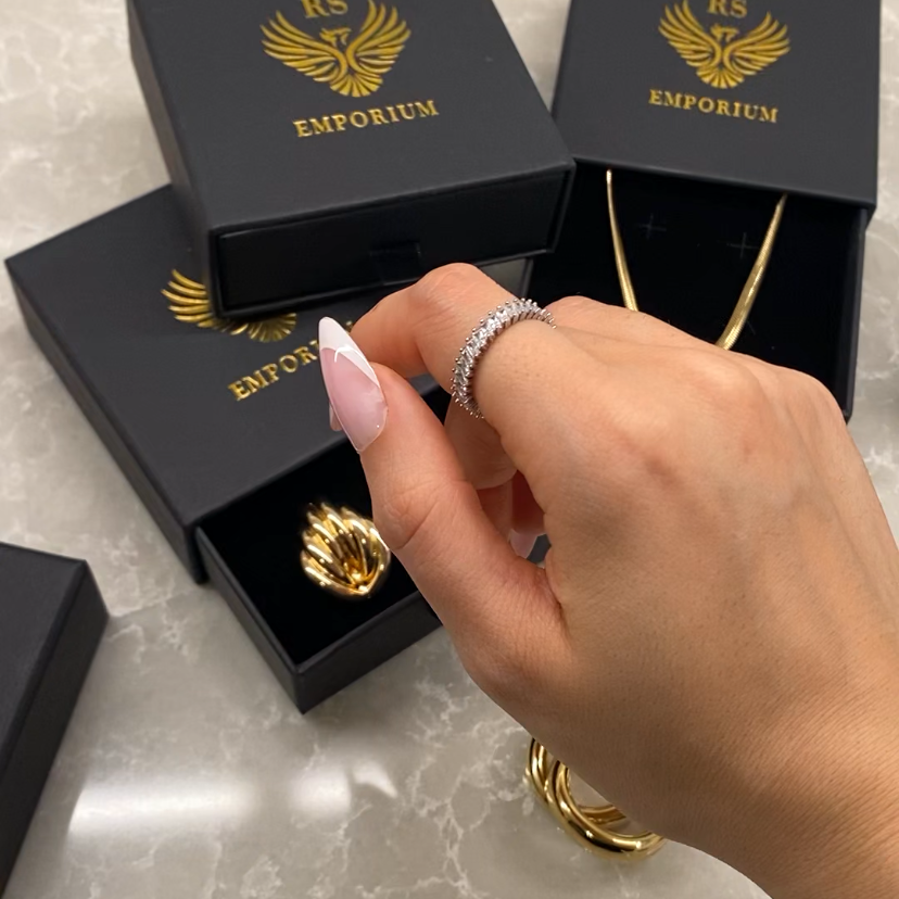 Amphitrite ring